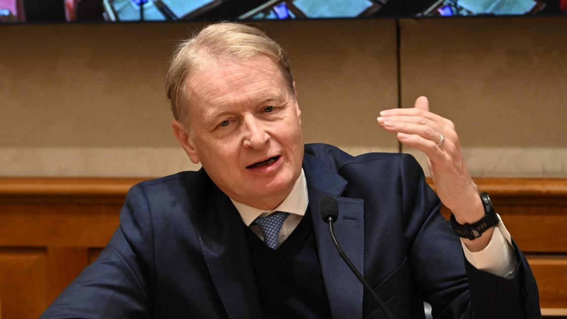 Lucio Malan a Casa Radio: «Il nostro intendimento è arrivare alla fine del mandato».