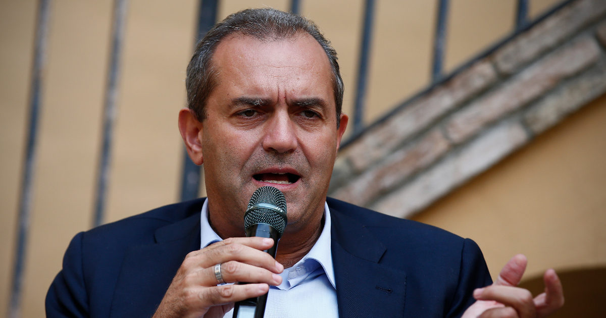 De Magistris: ”Le parole di Putin sono gravi, ma l’Occidente sabota ogni tentativo di pace”